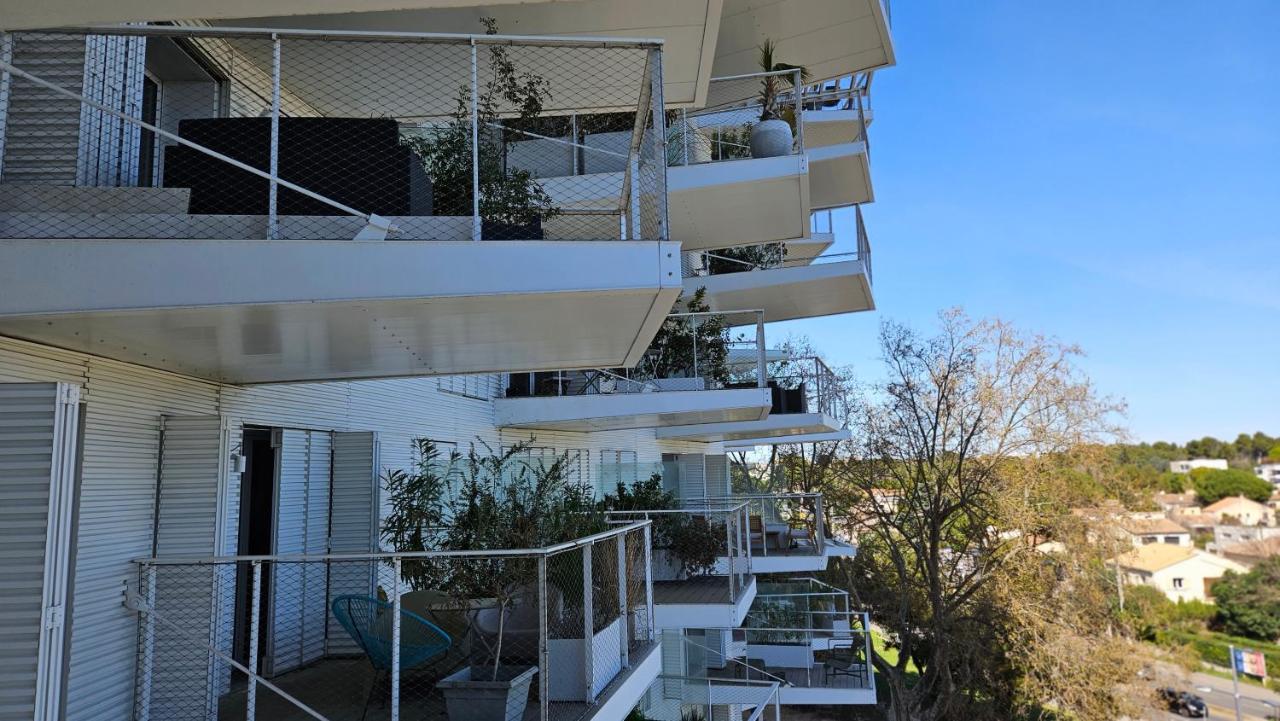 Arbre Blanc, Une Folie Montpellieraine Luaran gambar